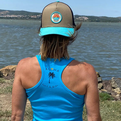 Image d'un débardeur femme surfwear  bleu turquoise avec  un logo palmier dans le dos de la marque Alohasurfwear